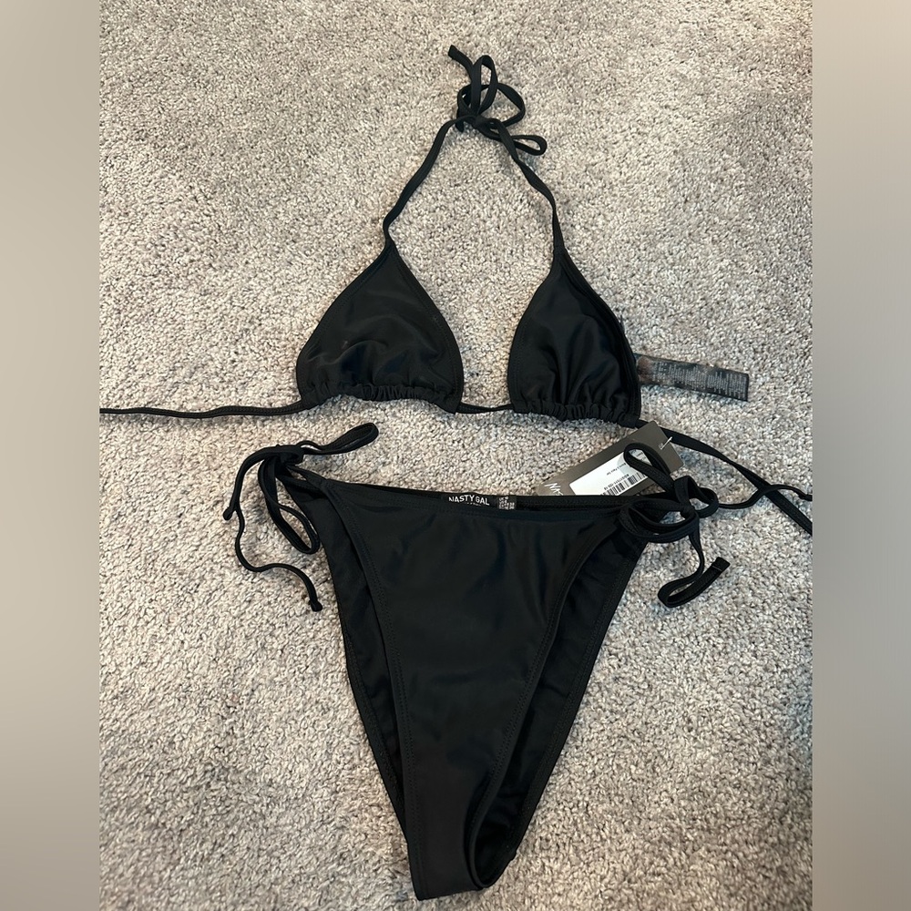 nasty gal black bikini, NWT. size 6.